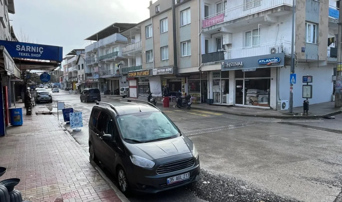 İzmir’in Gaziemir ilçesinde seyir halindeyken kan şekeri düşen bir esnaf,