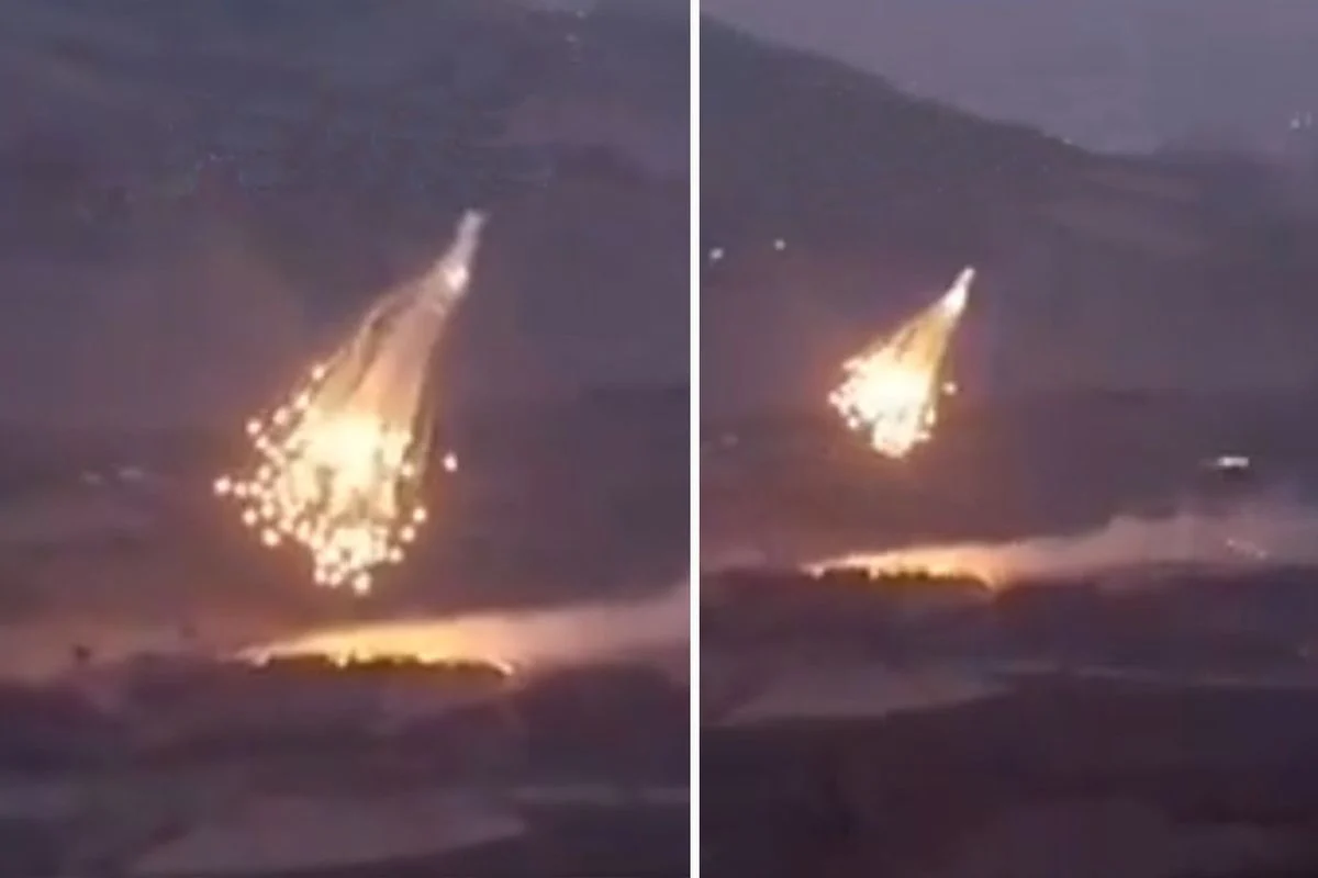 Israil ordusunun, Lebanon’un güneyindeki Khiam kasabasına yönelik saldırılarda beyaz fosfor