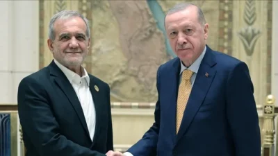 Cumhurbaşkanı Recep Tayyip Erdoğan, İran Cumhurbaşkanı Mesud Pezeşkiyan ile bir