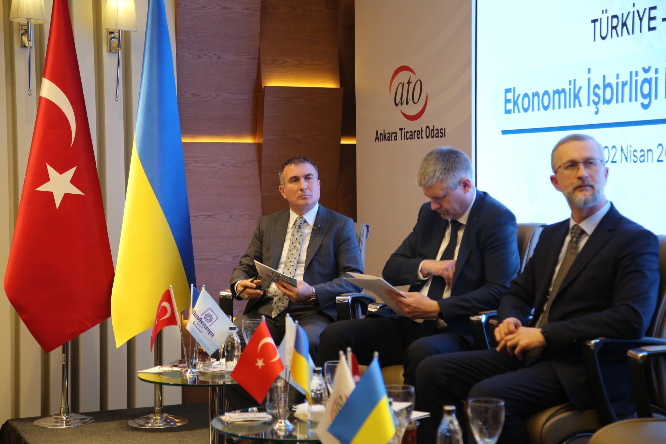 Türkiye-Ukrayna ekonomik iş birliği Ankara’da masaya yatırıldı. Toplantıda ticaret hacminin