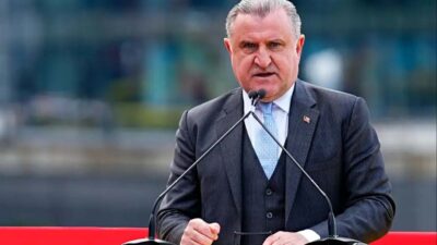 Gençlik ve Spor Bakanı Osman Aşkın Bak, “Şampiyon Cimbom” ifadeleri