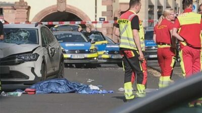 Almanya’nın Leipzig kentinde meydana gelen olayda bir araç kalabalığın arasına