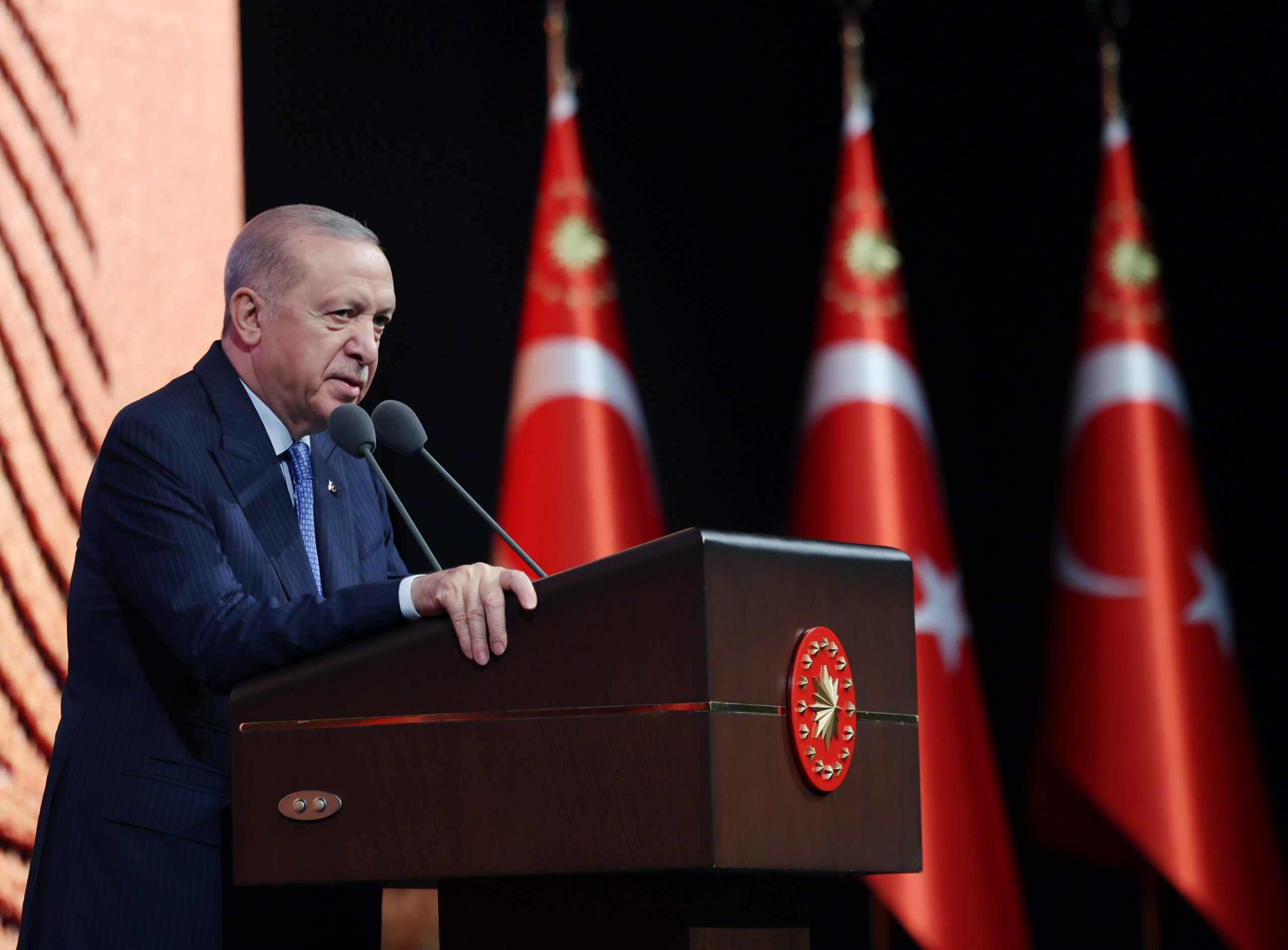 Afyonkarahisar Belediye Başkanı Burcu Köksal, AK Parti'ye katıldı. Cumhurbaşkanı Recep