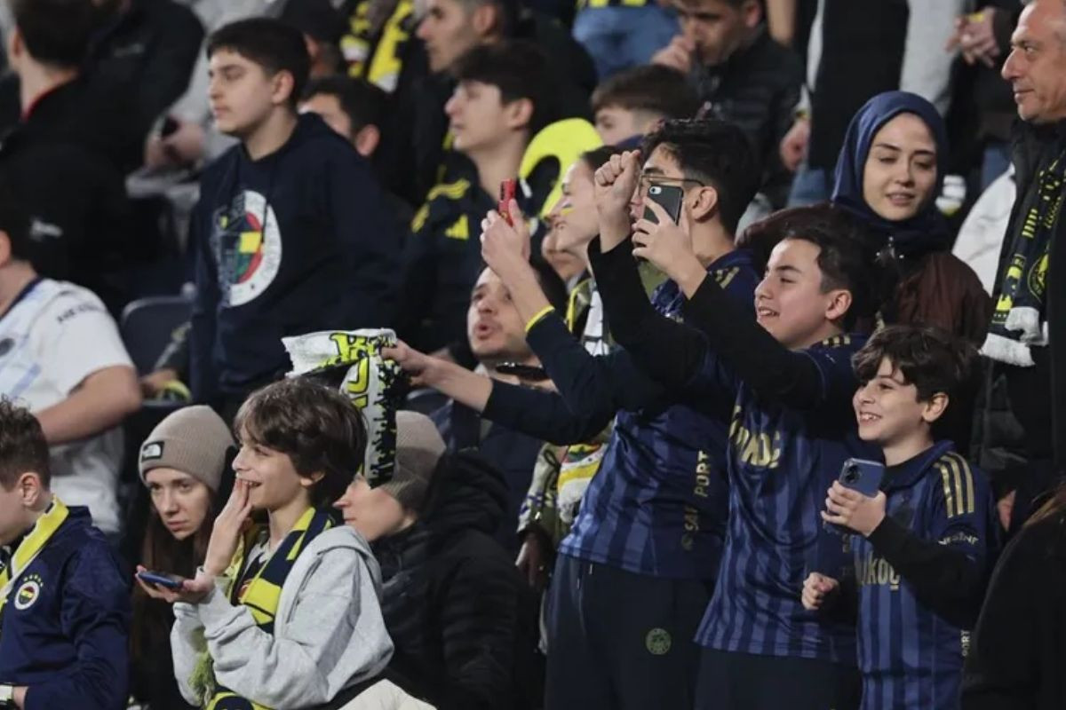 Fenerbahçe, Trendyol Süper Lig'in 34. ve son haftasında Chobani Stadı'nda