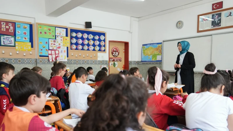 Milli Eğitim Bakanlığınca (MEB), kadrolu öğretmenlerin il içi isteğe bağlı