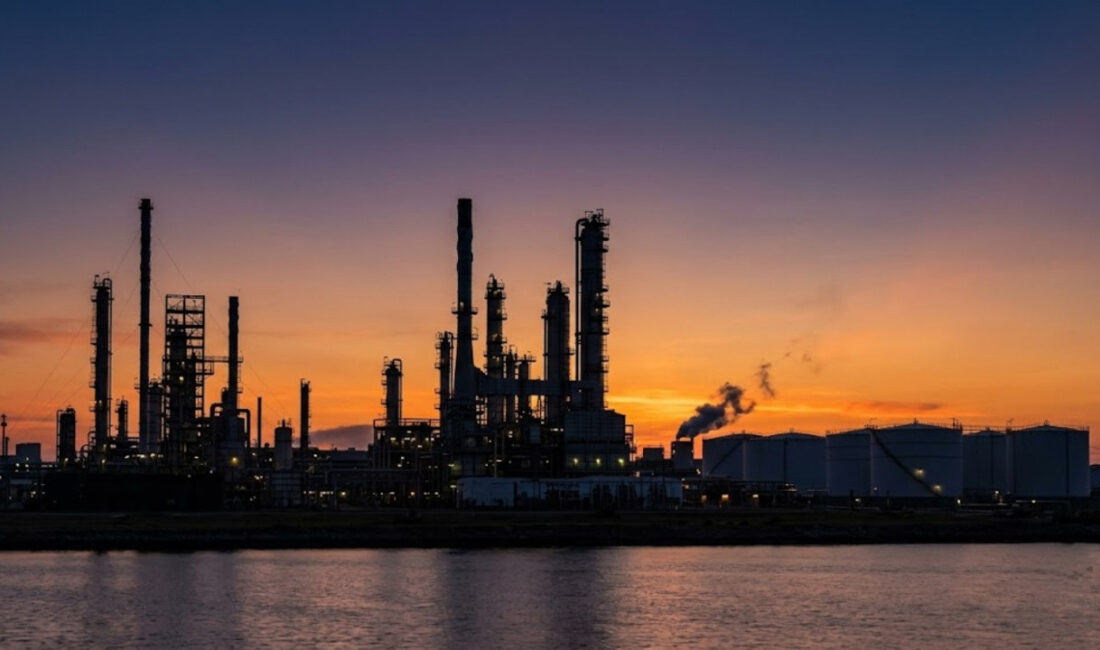 Petrol fiyatları üç günlük yükselişin ardından Asya piyasalarında düşüşe geçti.