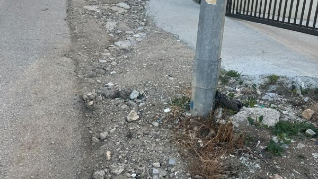Ankara'nın en yoğun bölgelerinden olan Dikmen'de yolların durumu, mahalle sakinlerini
