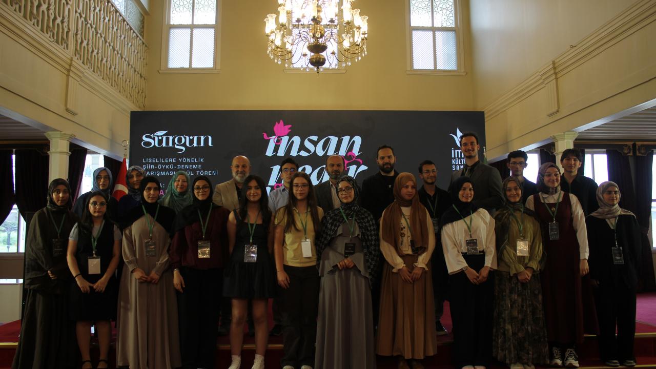 Lise öğrencilerinin insanı ve insanlığı anlamaya dair düşüncelerini şiir, öykü