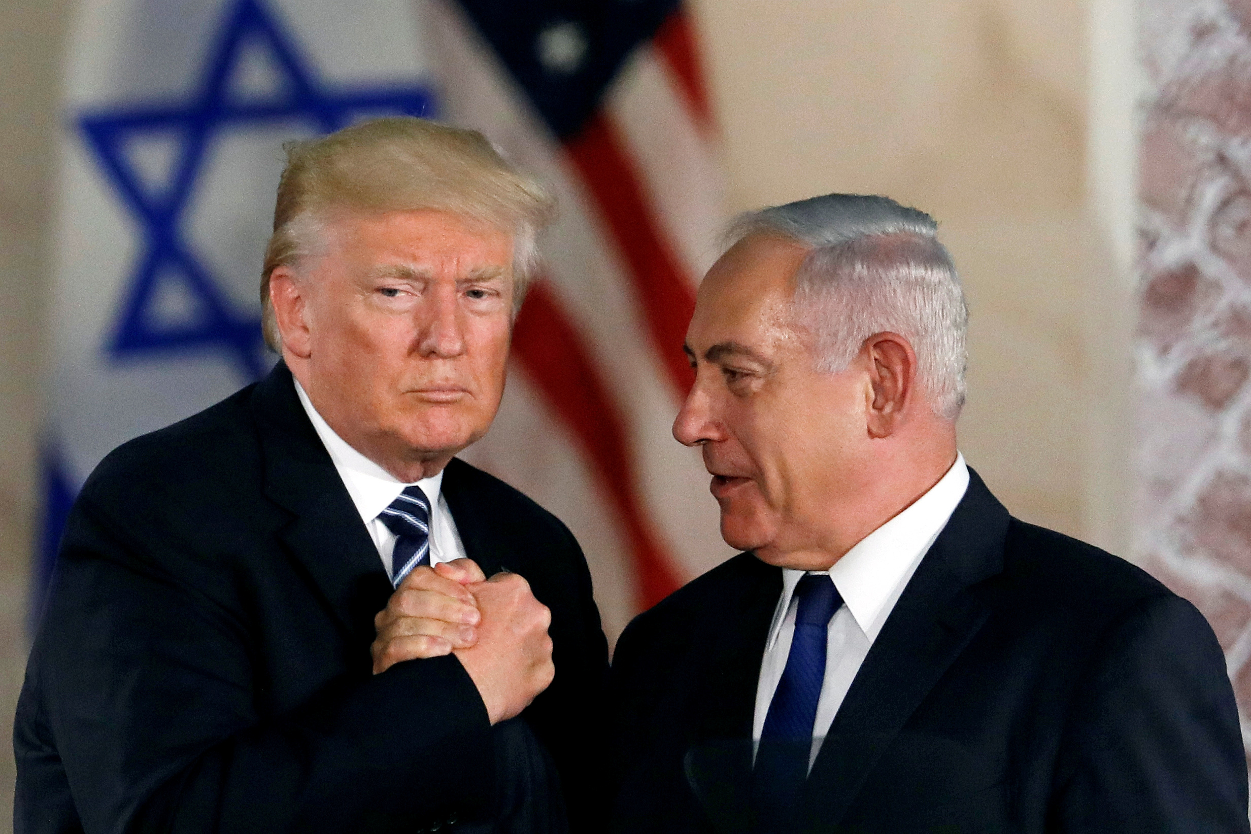 İsrail Başbakanı Binyamin Netanyahu'nun, bakanlarından ABD Başkanı Donald Trump'ı eleştirmemelerini