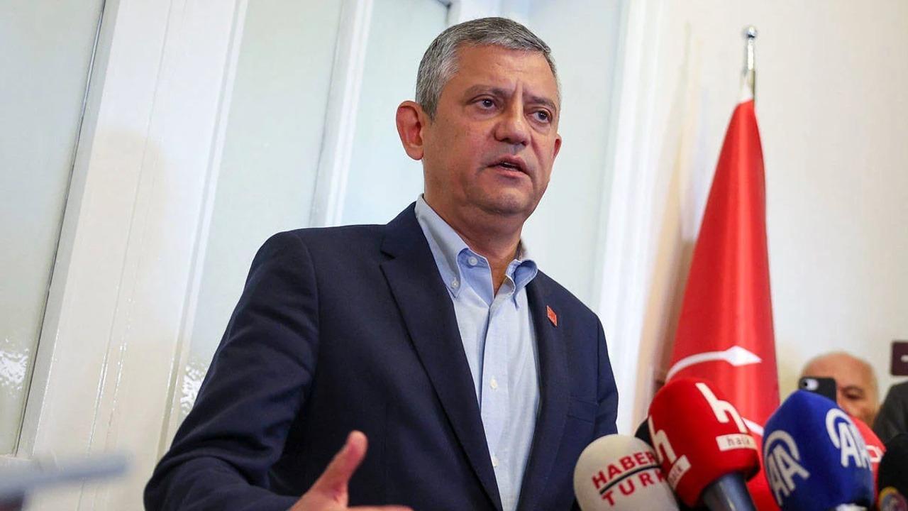 CHP’de kurultayın hemen toplanması taleplerine karşılık bulamayan Özgür Özel ve