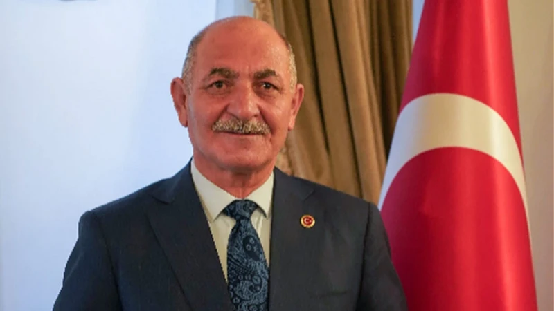 Satılmış Karakoç, Ankara Kalecik CHP Belediye başkanı olarak görev yapmakta.